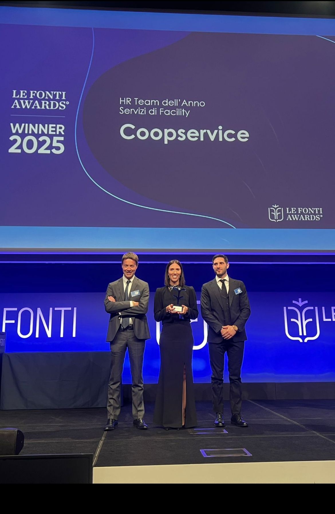Premio HR Team dell'anno da LE FONTI Awards nella categoria serivizi di Facility