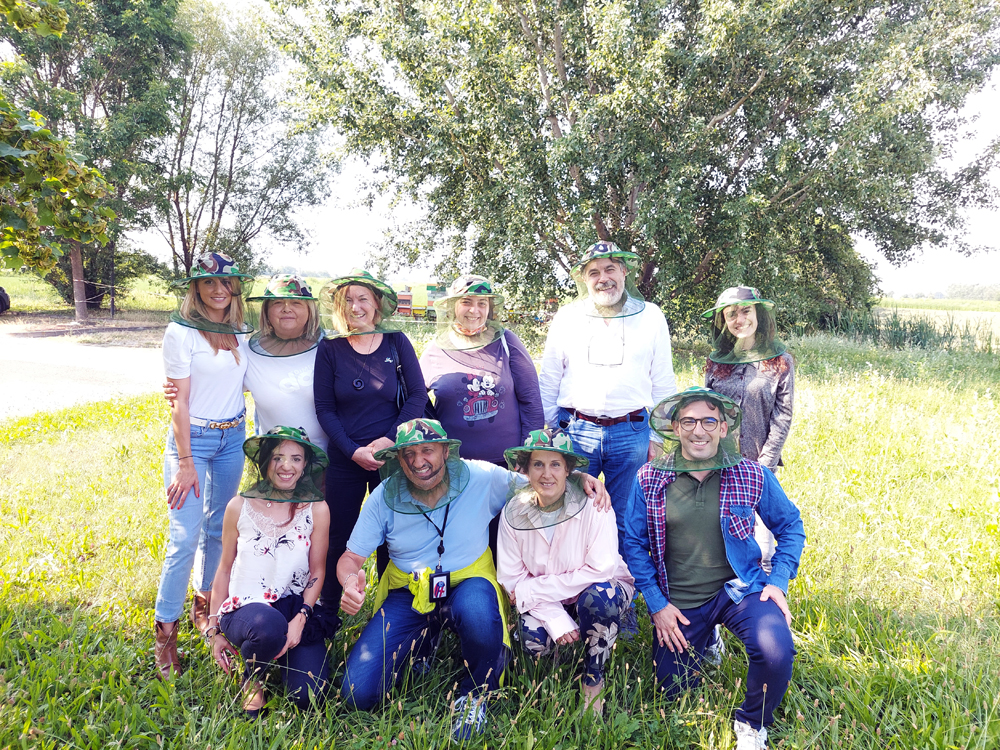 Immagine: Il ritorno delle arnie colorate di Coopservice, il PTE e la battaglia decisiva per salvare la biodiversità